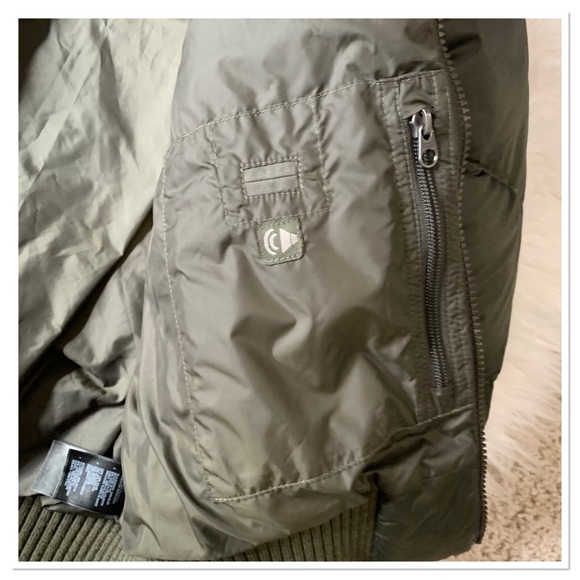 The North Face 550 Down Filled Fur Hooded Puffer Jacket Olive Green Size Large - Picture 9 of 15